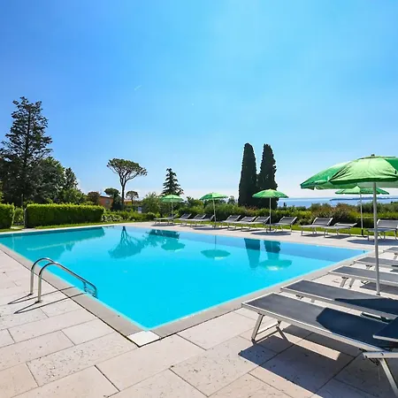 Mit Privatem Garten Und Schoener Aussicht Moniga del Garda