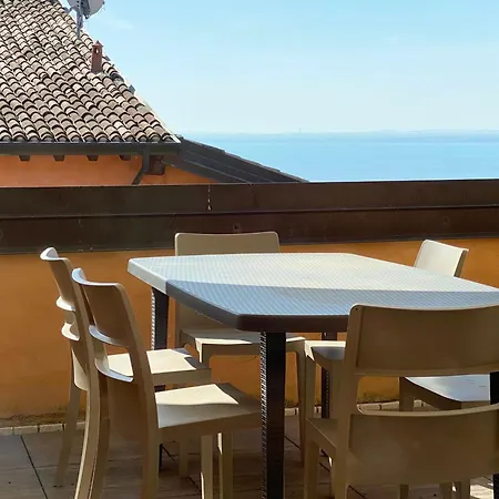 Mit Privatem Garten Und Schoener Aussicht * Moniga del Garda